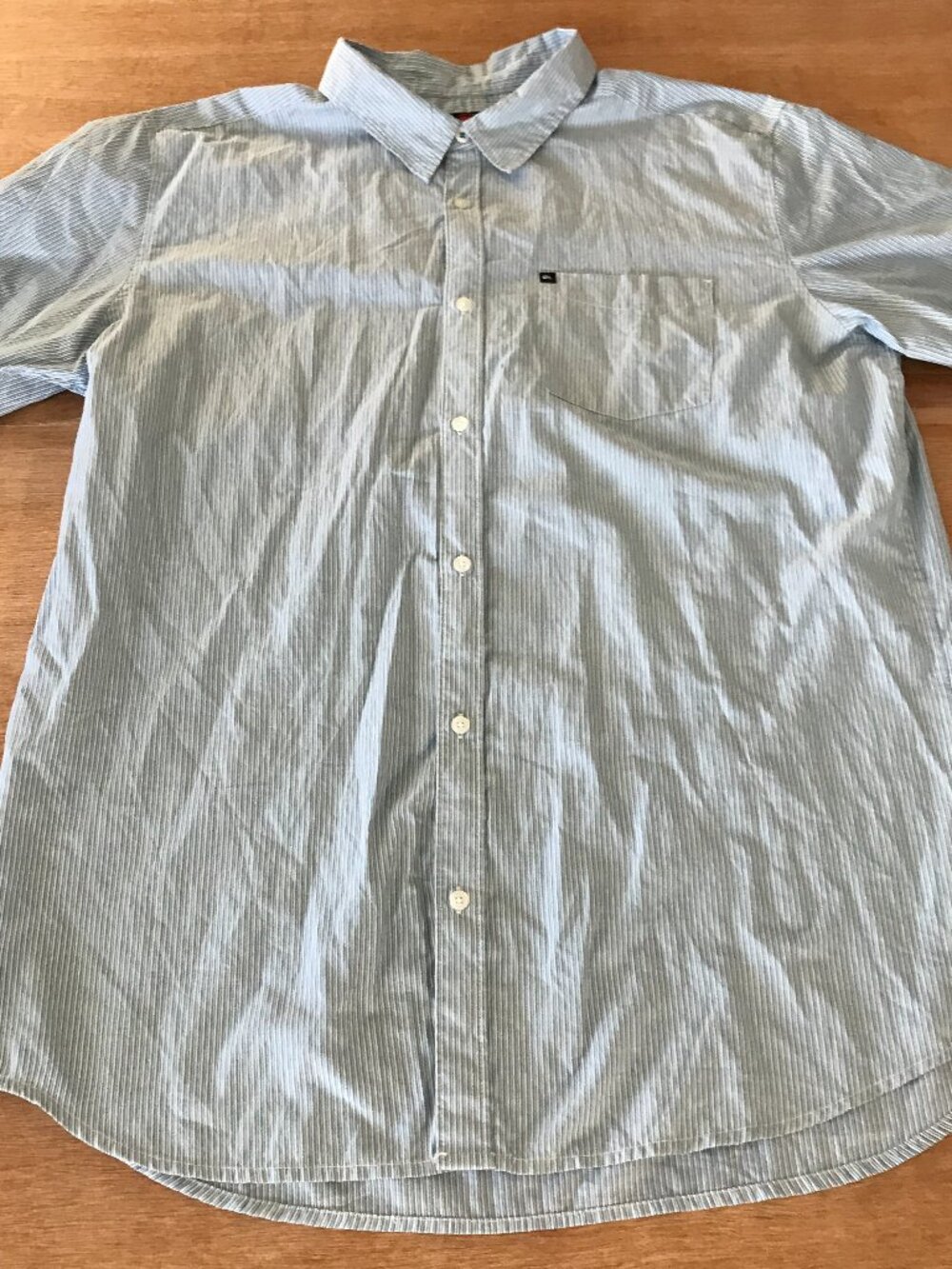 Quicksilver Shirt Men XXL Blue White Striped Button Up Pocket Short Sleeve 19397